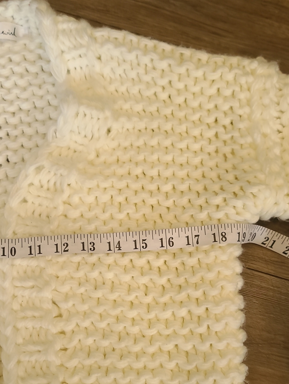 Chicwish Cuteness on Sleeves Chunky Cardigan in White Bubble Knit Euc - Picture 8 of 11